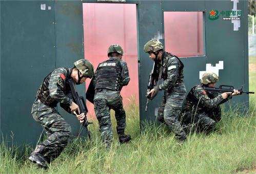 超燃！强军网络宣传片《中国武警永远和您在