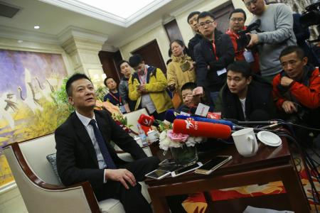 权健改名与托管势在必行运营资金是巨大困难