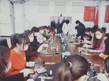 花乡白盆窑天兴家园社区组织育龄女性居民开展